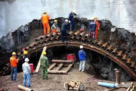 桂林隧道钢花管支护案例